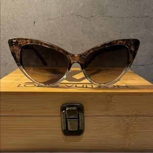 Tortoise Shell Cat-Eye Sunglasses